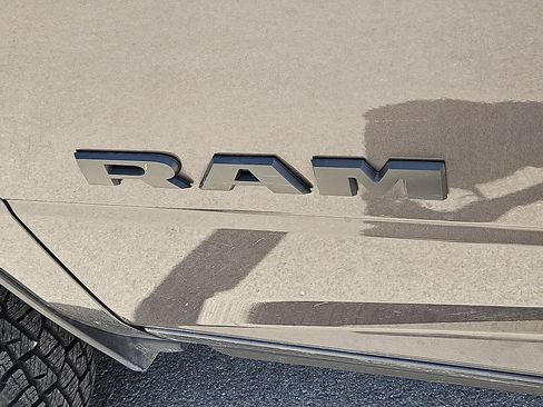 Used 2025 RAM 3500 Laramie AWD/4WD image 16