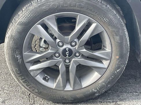 Used 2023 Kia Seltos S image 13