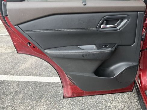 Used 2022 Nissan Rogue SV w/ SV Premium Package image 23