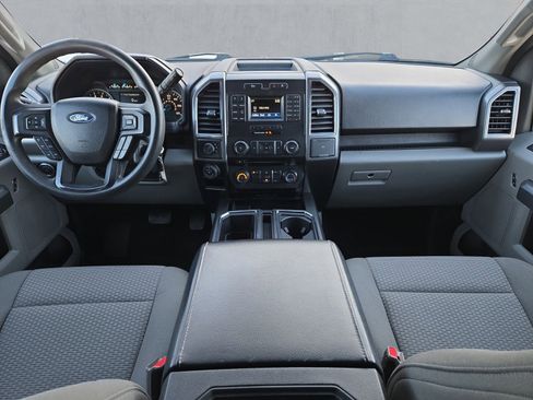 Used 2017 Ford F150 XLT w/ Trailer Tow Package image 9