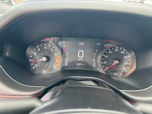 Used 2025 Jeep Compass Trailhawk AWD/4WD image 40