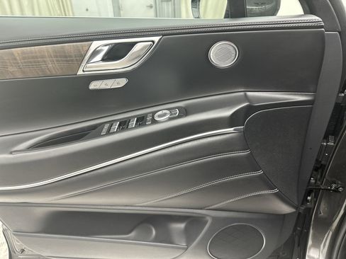 Certified 2025 Genesis GV80 2.5T Select image 13