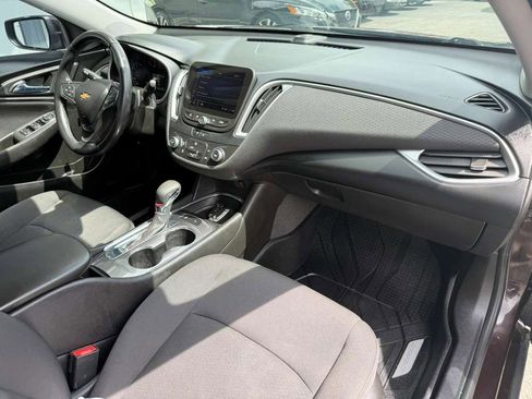 Used 2021 Chevrolet Malibu RS FWD image 18