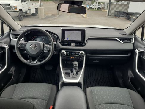 Used 2023 Toyota RAV4 XLE FWD image 15