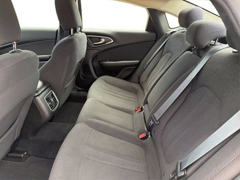 Used 2015 Chrysler 200 Limited w/ Convenience Group FWD image 11