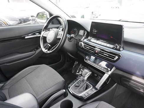 Used 2022 Kia Seltos S image 27