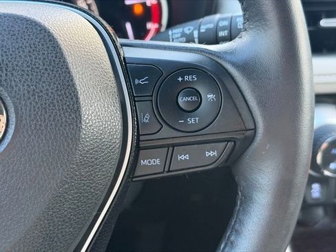 Used 2021 Toyota RAV4 Limited image 35