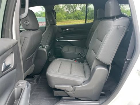 Used 2024 Chevrolet Traverse LT w/ LPO, Floor Liner Package FWD image 48