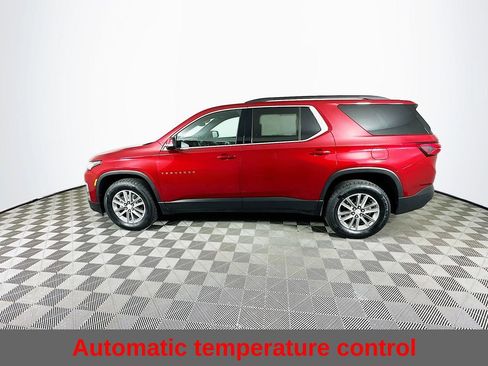 Used 2023 Chevrolet Traverse LT image 7