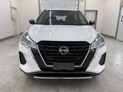 Used 2023 Nissan Kicks S FWD image 6