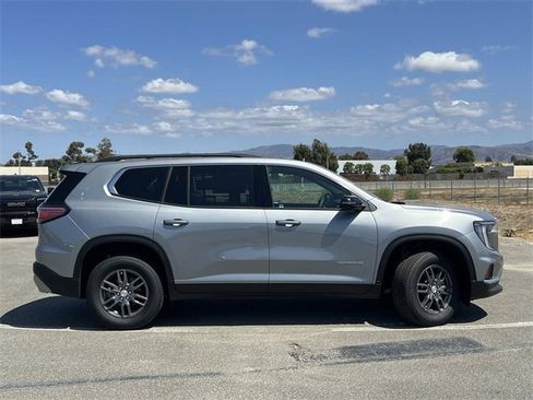 New 2025 GMC Acadia Elevation image 2