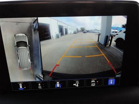 Certified 2023 GMC Yukon XL AT4 image 32