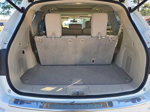 Used 2015 Nissan Pathfinder SL w/ SL Premium Package image 11