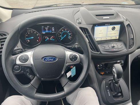 Used 2016 Ford Escape SE w/ Equipment Group 201A FWD image 13