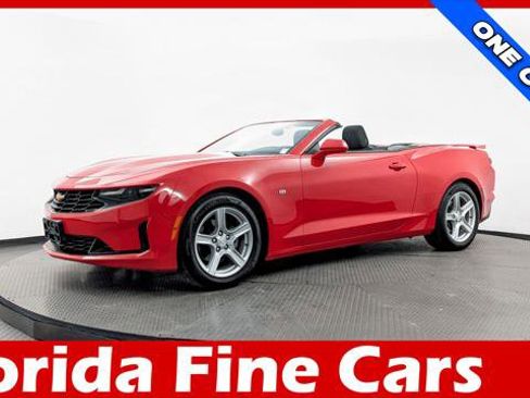 Used 2020 Chevrolet Camaro LT image 1