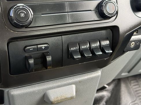 Used 2016 Ford F550 4x4 Crew Cab Super Duty image 20