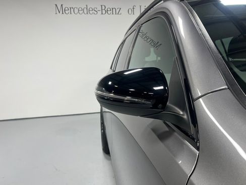 Used 2021 Mercedes-Benz GLB 250 4MATIC image 12
