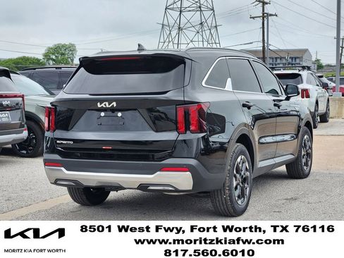 New 2026 Kia Sorento S FWD image 4