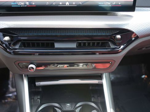 Used 2025 BMW M340i w/ Premium Package RWD image 18
