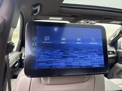 New 2026 Chevrolet Suburban Z71 w/ Z71 Off-Road Package