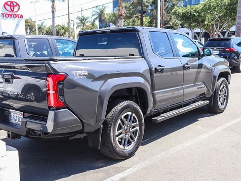 Used 2024 Toyota Tacoma TRD Sport image 12
