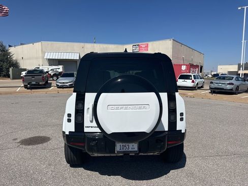 Used 2026 Land Rover Defender 110 X-Dynamic SE image 4