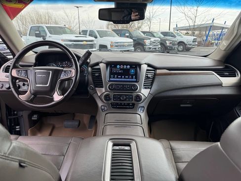 Used 2019 GMC Yukon XL Denali image 36