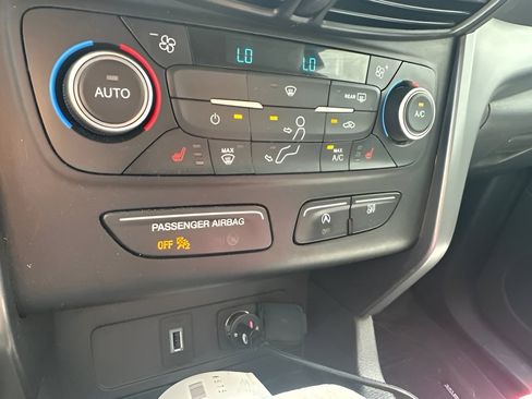 Used 2018 Ford Escape SE AWD/4WD image 22