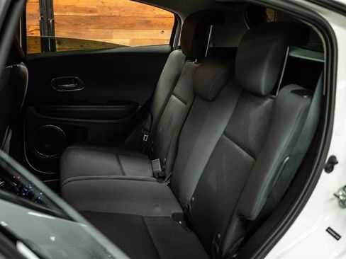 Used 2020 Honda HR-V EX image 9
