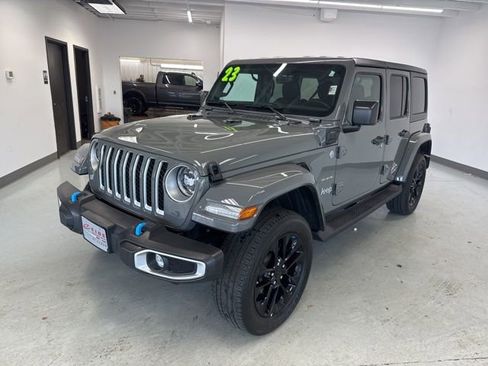 Used 2023 Jeep Wrangler Unlimited Sahara w/ Cold Weather Group image 4
