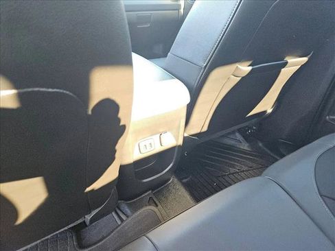 Used 2018 Chevrolet Colorado Z71 image 17