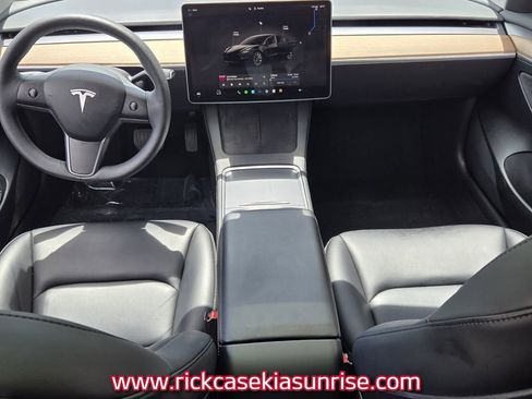 Used 2023 Tesla Model 3 Standard Range image 13