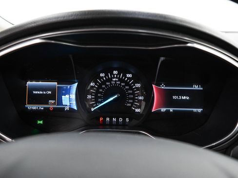 Used 2017 Ford Fusion SE w/ Fusion SE Technology Package FWD image 25