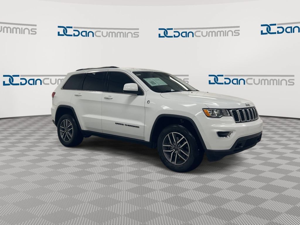 Used 2020 Jeep Grand Cherokee Laredo w/ Quick Order Package 2BN North AWD/4WD image 2