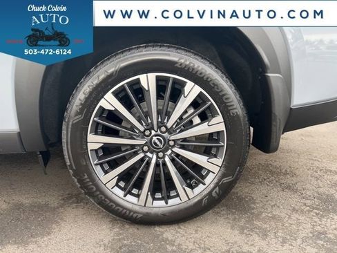 New 2026 Nissan Pathfinder Platinum image 12