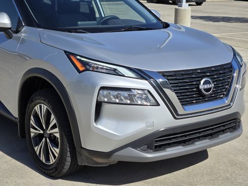 Used 2023 Nissan Rogue SV AWD/4WD image 9