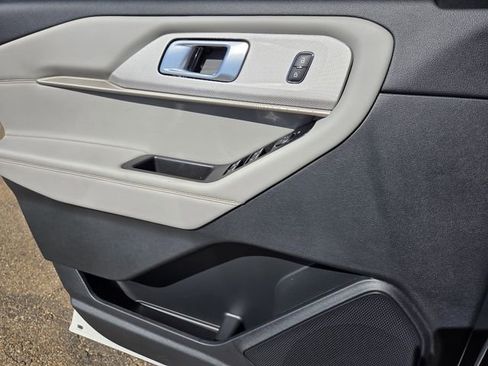 New 2026 Ford Explorer Active image 15