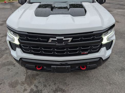 Used 2022 Chevrolet Silverado 1500 LT Trail Boss w/ LT Trail Boss Premium Package AWD/4WD image 12