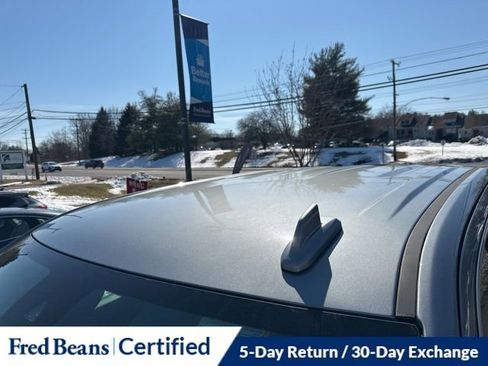 Used 2024 GMC Sierra 1500 SLT w/ SLT Premium Package image 4