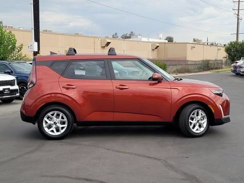 Used 2025 Kia Soul S FWD image 5