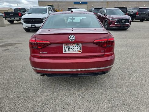 Used 2018 Volkswagen Passat 2.0T R-Line FWD image 4