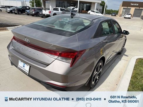 Certified 2023 Hyundai Elantra SEL w/ Convenience Package FWD image 15