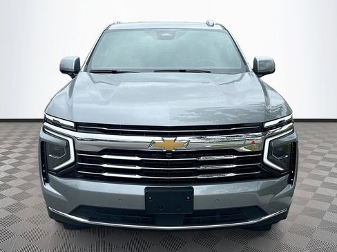 Used 2025 Chevrolet Tahoe LT AWD/4WD image 2