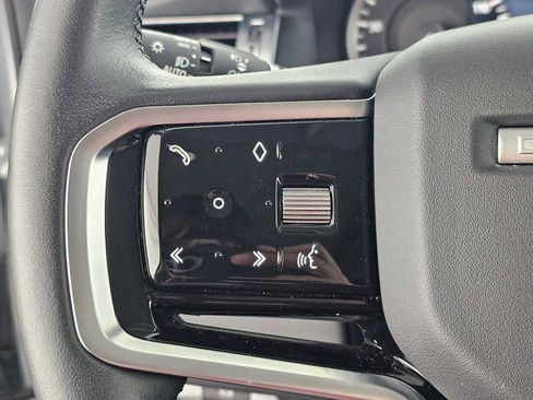 Certified 2023 Land Rover Discovery Sport SE image 23