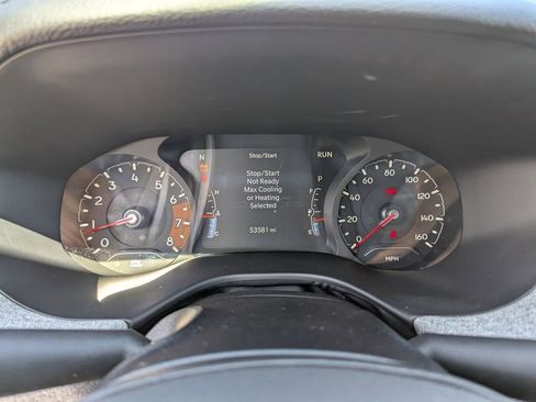 Used 2023 Jeep Compass Latitude image 29