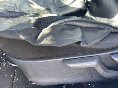 Used 2019 Nissan Kicks S image 7