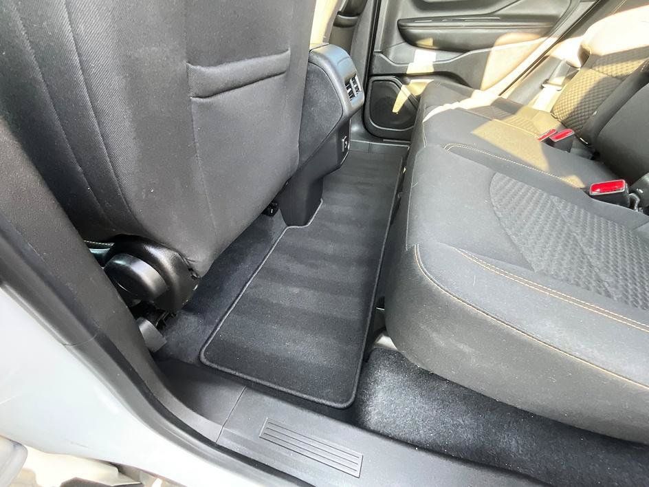 Used 2021 GMC Terrain SLE FWD image 29
