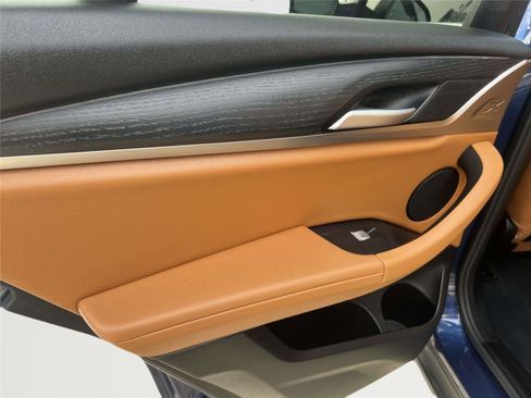 Used 2023 BMW X4 xDrive30i w/ Parking Assistance Package image 12