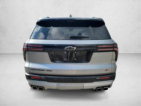 Used 2024 Chevrolet Traverse Z71 w/ Enhanced Driving Package image 6