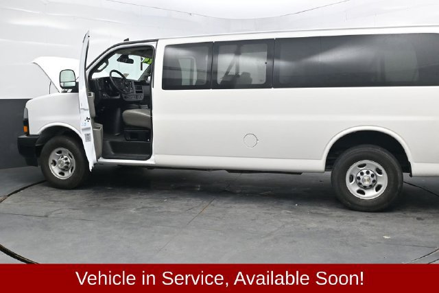 Used 2024 Chevrolet Express 3500 LS RWD image 42